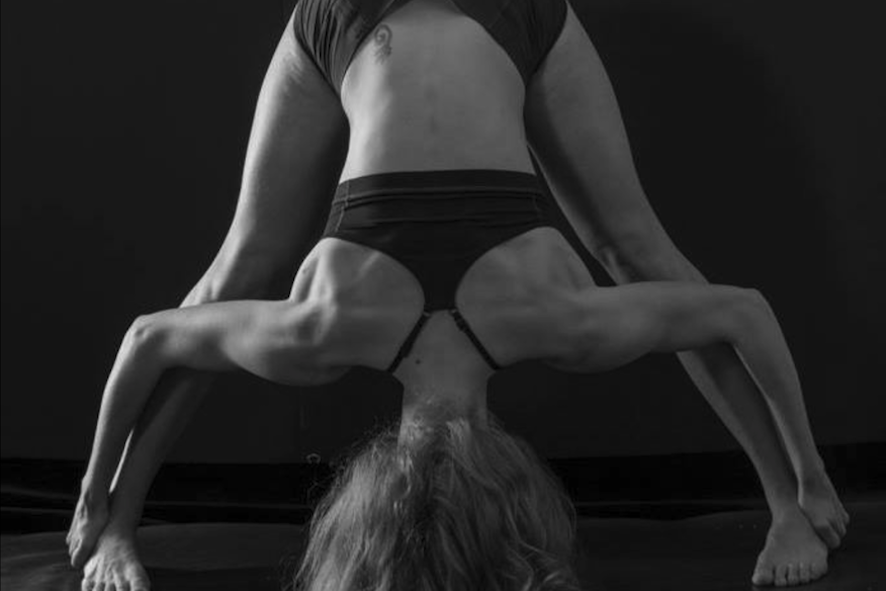 Charlotte Dury yoga